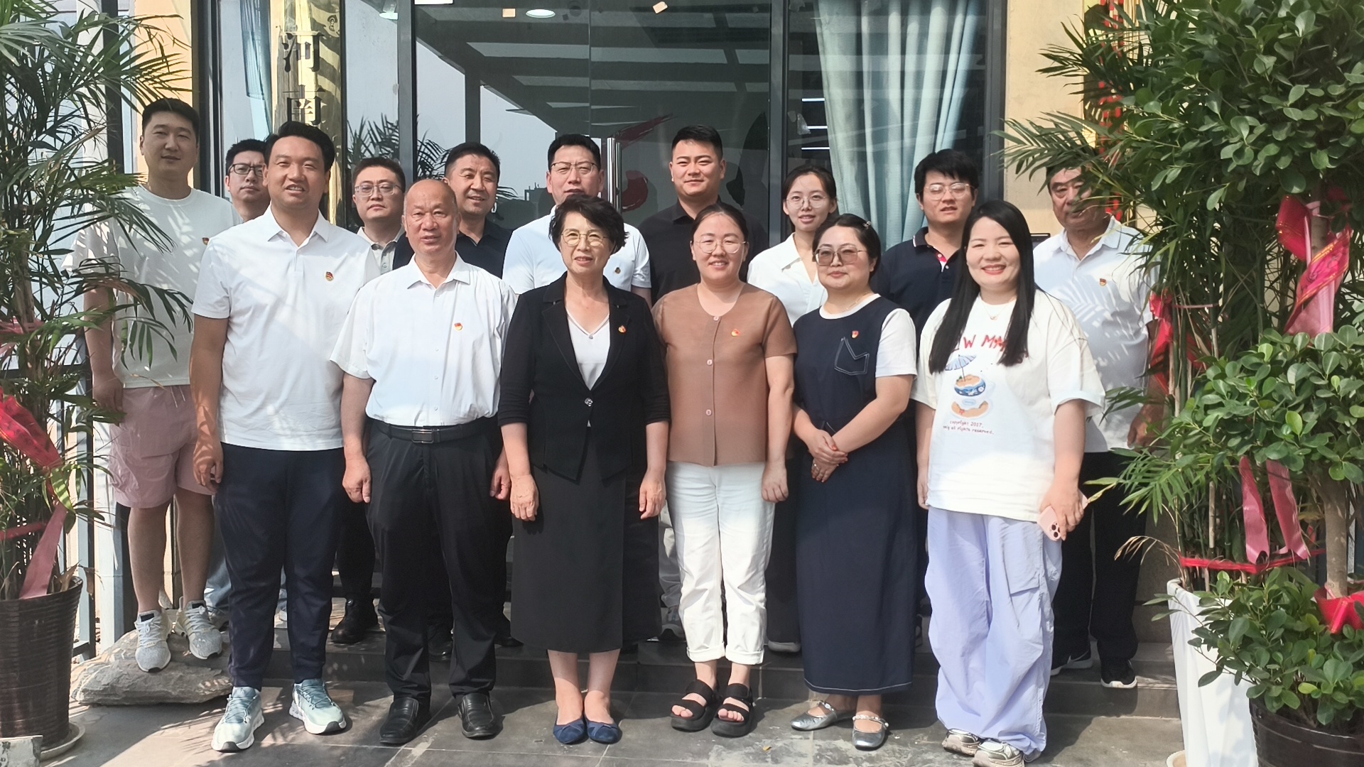 深学重要讲话精神 党建引领钢贸发展 —— 河南省钢铁贸易商会党委集中收看建党105周年大会